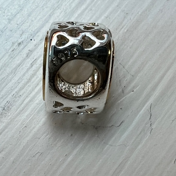 925 sterling silver & gold filigree heart shaped  Pandora style charm. - Picture 2 of 3